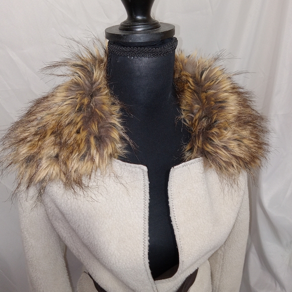 Ideology Reversible Shearling/Faux Fur Jacket with Collar Leather Belt Womens PS - Picture 3 of 15